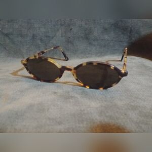 Tortoiseshell Oval Sunglasses - Vintage